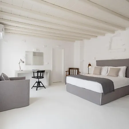 Cova Mykonos Aparthotel